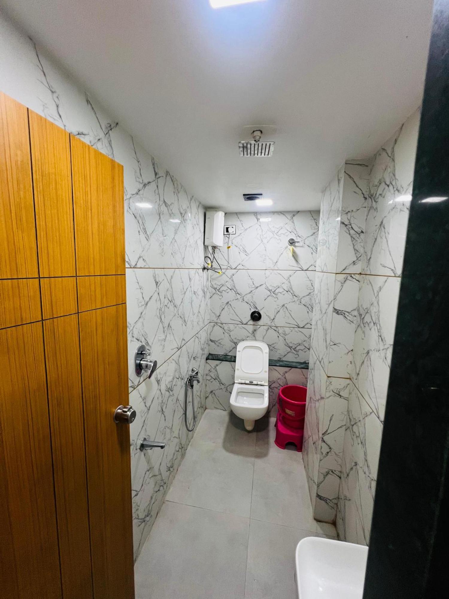 Hotel Exotic Ahmadábád Exteriér fotografie